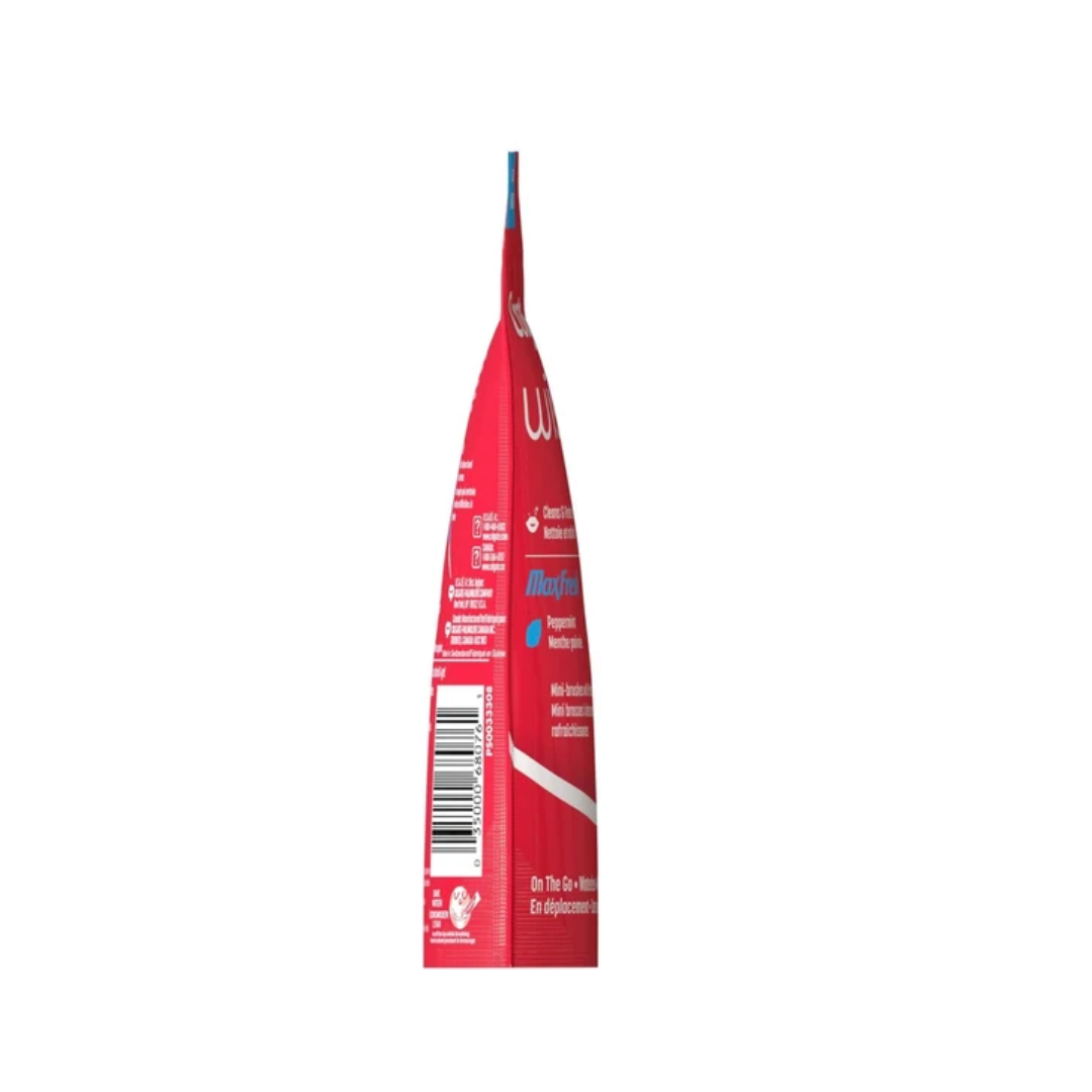 Colgate Max Fresh Wisp Disposable Mini Toothbrush, Peppermint - 24 Count